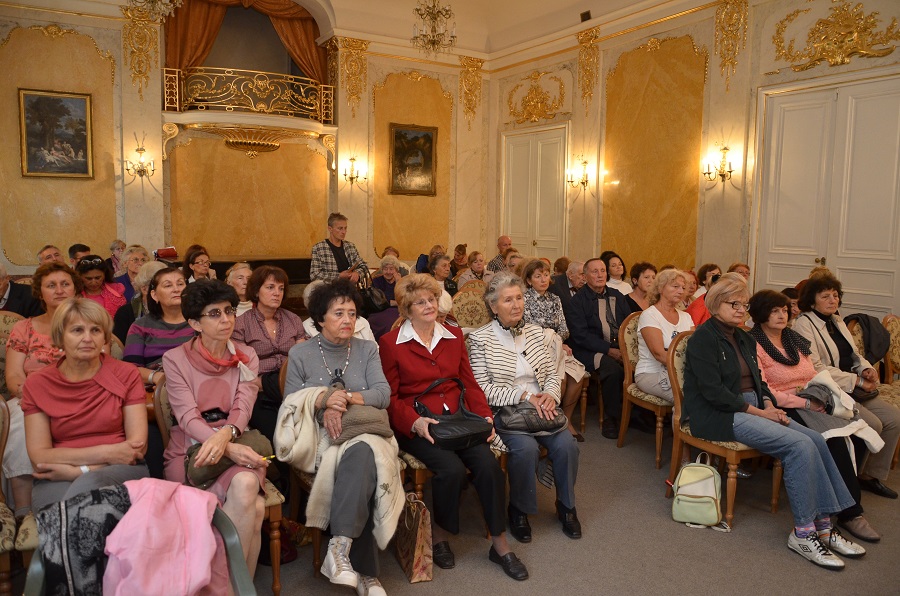 Уроки натхнення для старших книгоманів